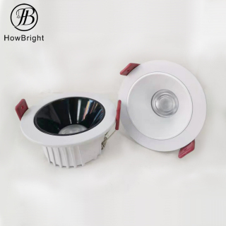 Recessed down light with black reflector LED aluminum interior