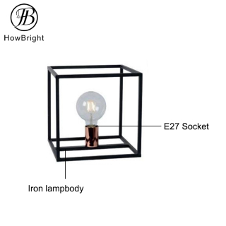 Lampă de masă din metal pătrată geometrică cu design simplu, lampă de masă cu grilă din fier negru
