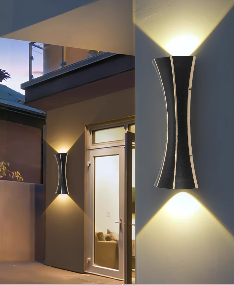 Outdoor Wall Light