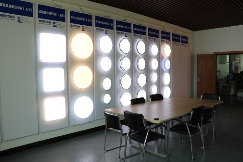 How to choose a suitable Chinese lighting supplier?