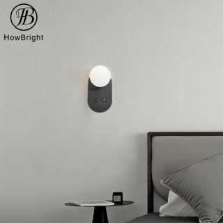 Настенный светодиодный светильник для чтения у кровати в отеле