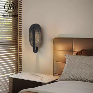 مصباح جداري مزخرف بتقنية قاد للقراءة بجانب السرير