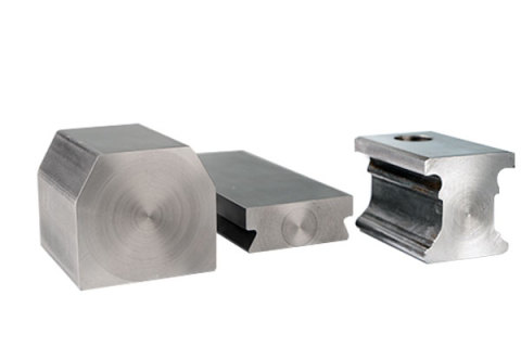 What are the eight major steel grades