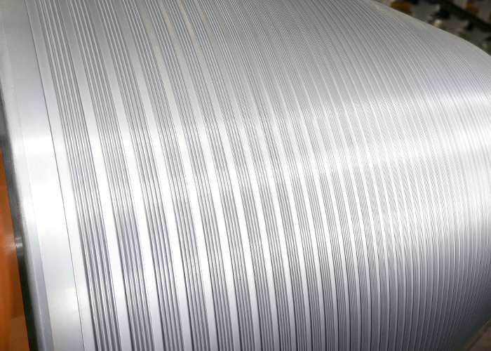 Le rouleau de chromage peut améliorer efficacement l'efficacité de travail et la qualité des produits de l'équipement du laminoir