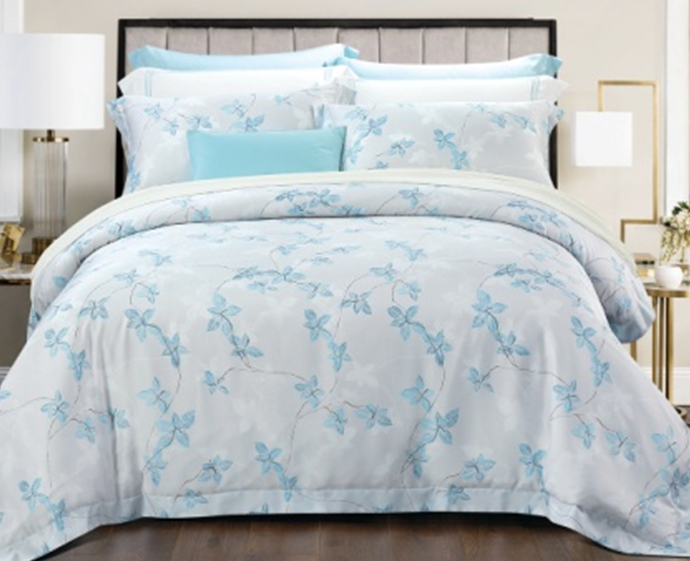 Prosty, zaprojektowany niebieski kwiatowy komplet prześcieradeł Lyocell oddychający