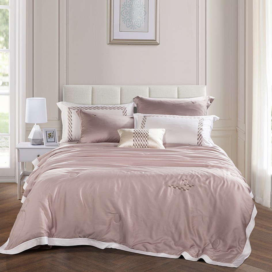 lightweight comforters for summer