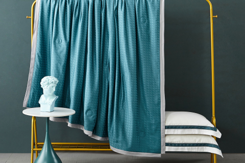 Couette d'été en jacquard de soie apaisante pour la peau --- LOTUS