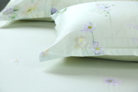 Elegancki 4-częściowy komplet pościeli bawełnianej Serenity Lavender z kwiatowym wzorem --- HUAJIAN