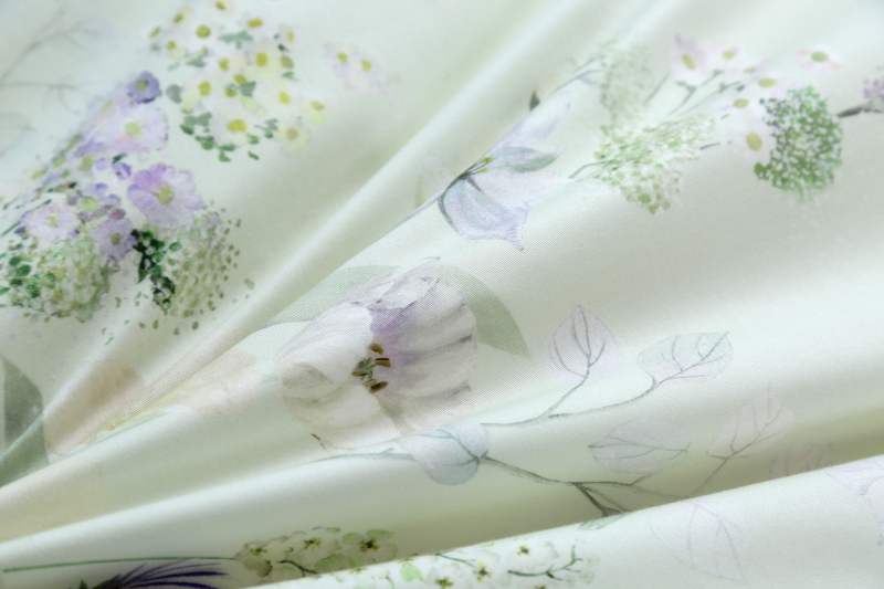 Elegancki 4-częściowy komplet pościeli bawełnianej Serenity Lavender z kwiatowym wzorem --- HUAJIAN