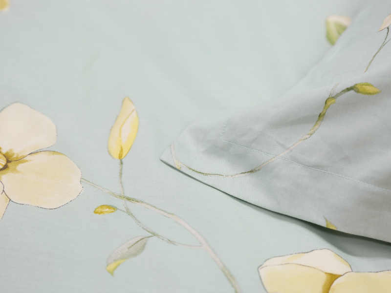 Zartes gelbes Blumenmuster, 4-teiliges Baumwoll-Bettwäscheset --- MICHUN