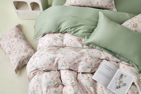 부드럽고 우아한 4피스 텐셀 침구 세트 --- 춘화