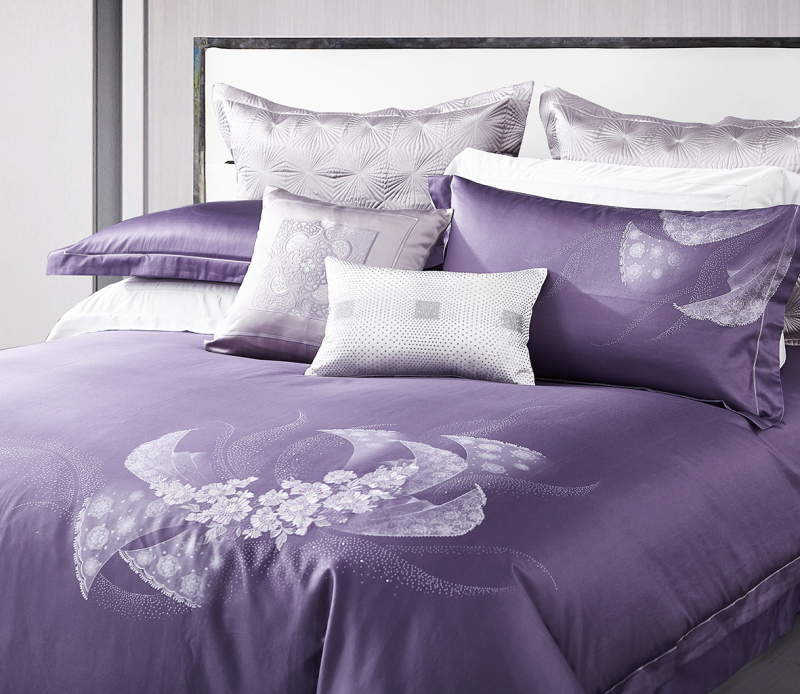 エレガントな刺繍が施された紫色のコットン寝具セット --- チンム