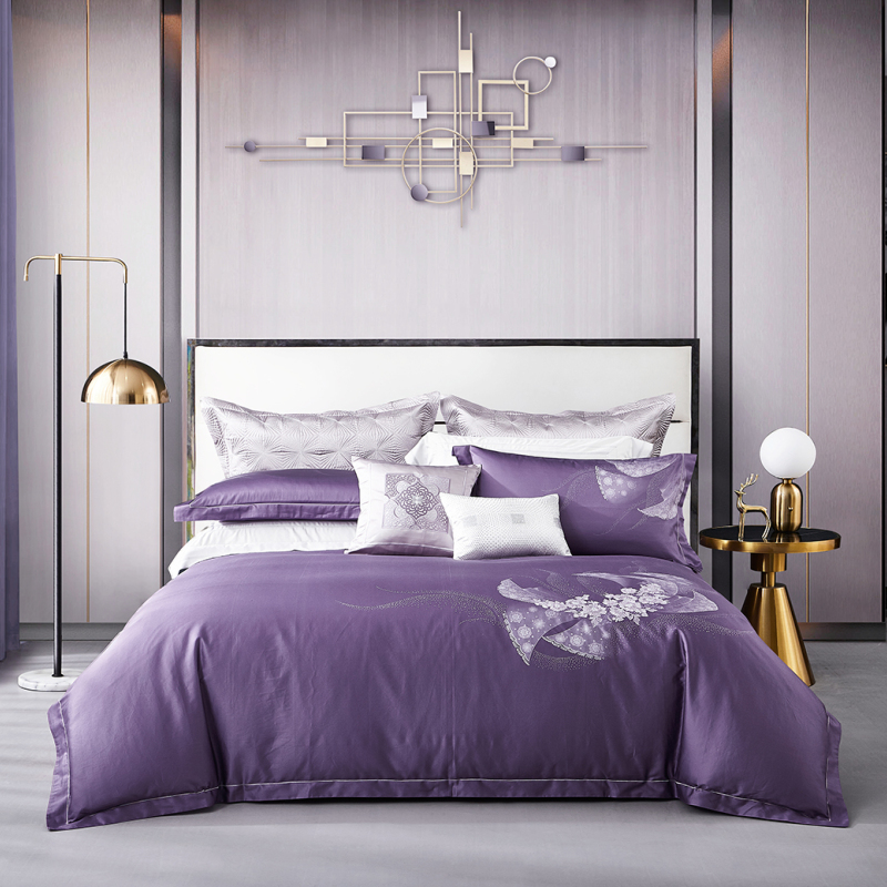 Parure de lit en coton violet avec broderie élégante --- QINGMU