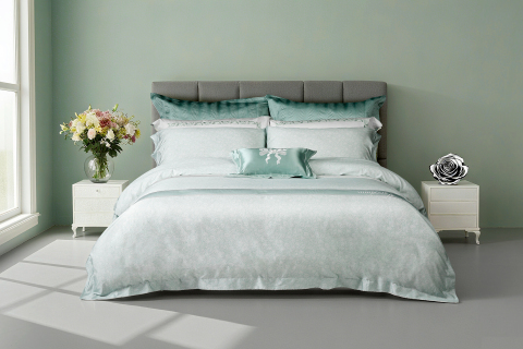 Digital Print Cotton Bedding Set --- GREEN CHAMPS