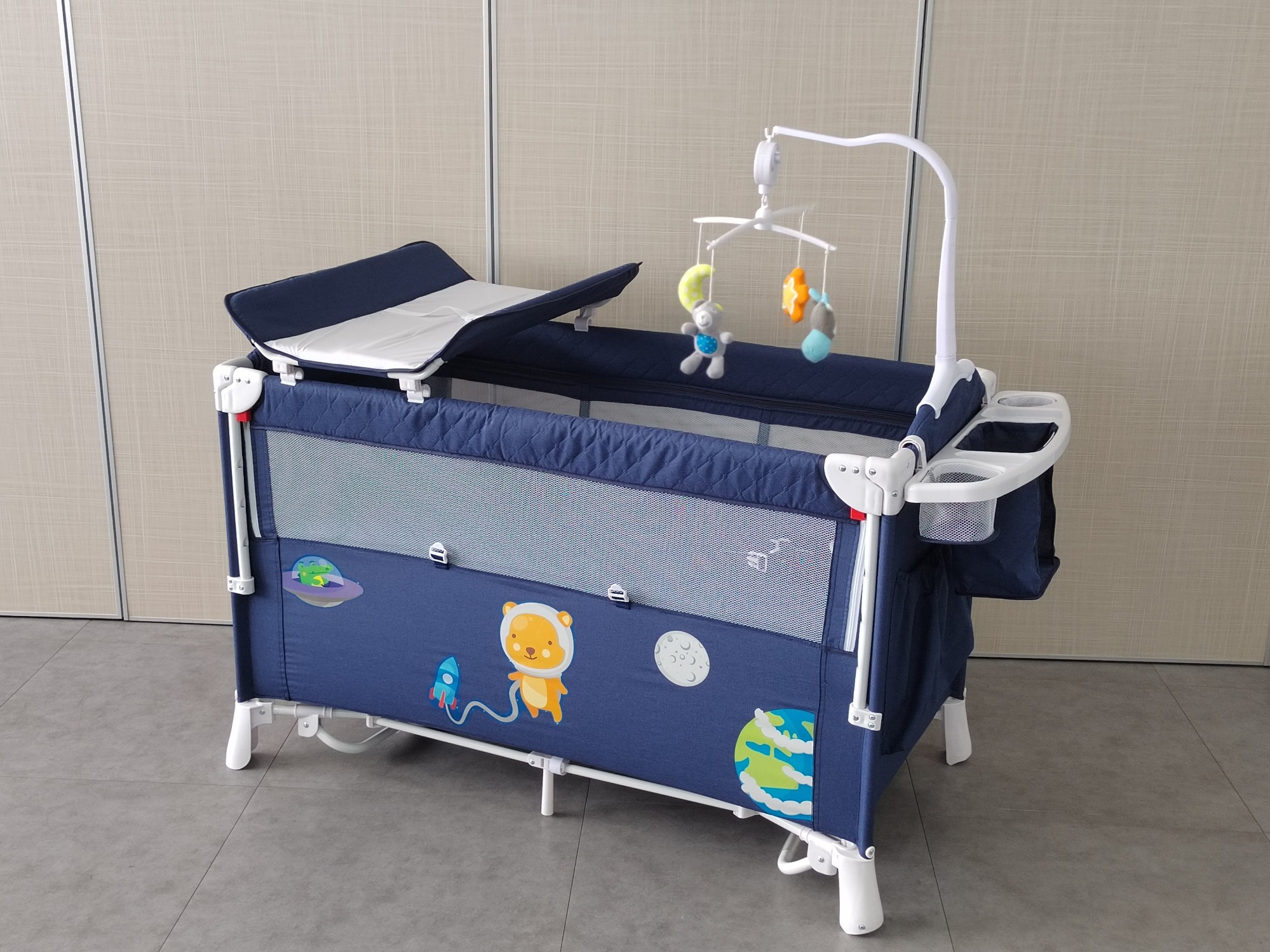 Manufacturer new design 2023 Hot sale Foldable baby Bedside crib travel cot playpen with printings
