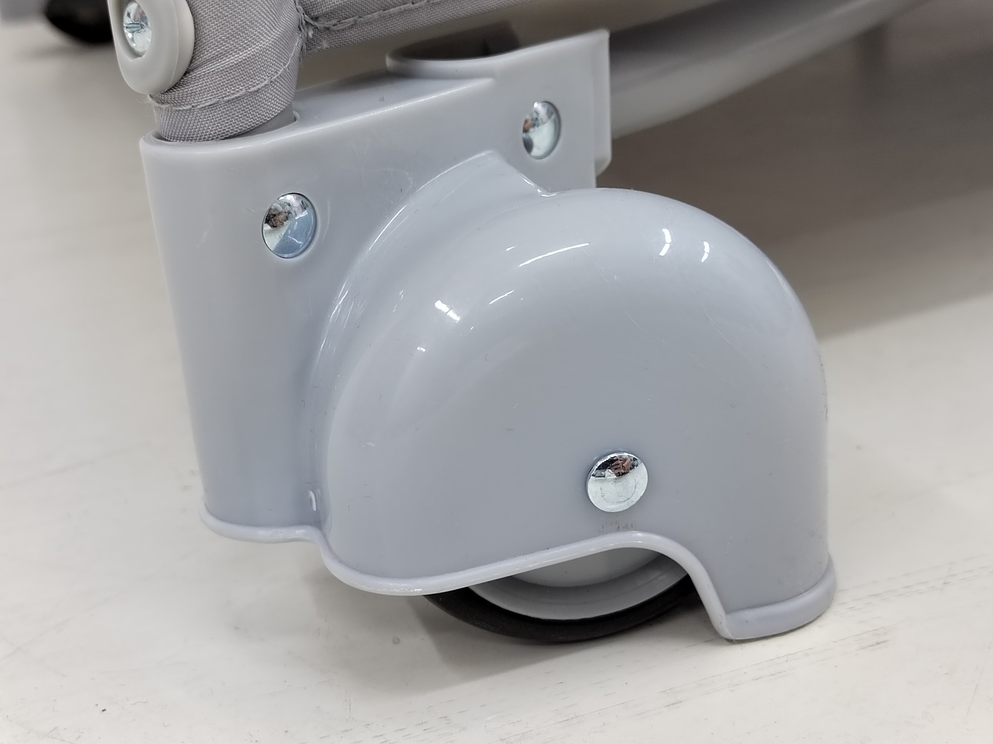 Manufacturer Foldable travel cot playpen baby beside sleeper next to me drop side cot for hospital bedroom use