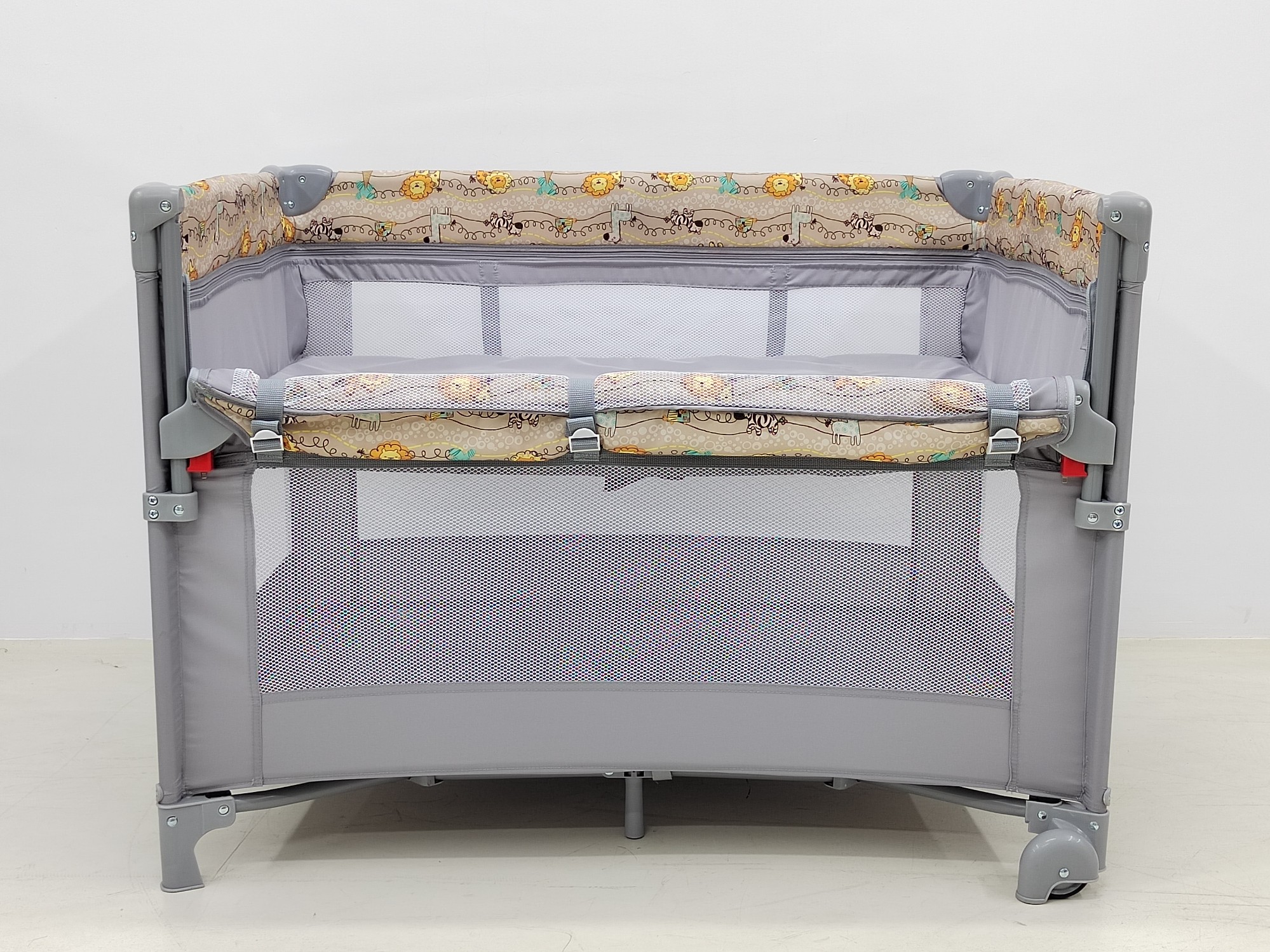 Manufacturer Foldable travel cot playpen baby beside sleeper next to me drop side cot for hospital bedroom use