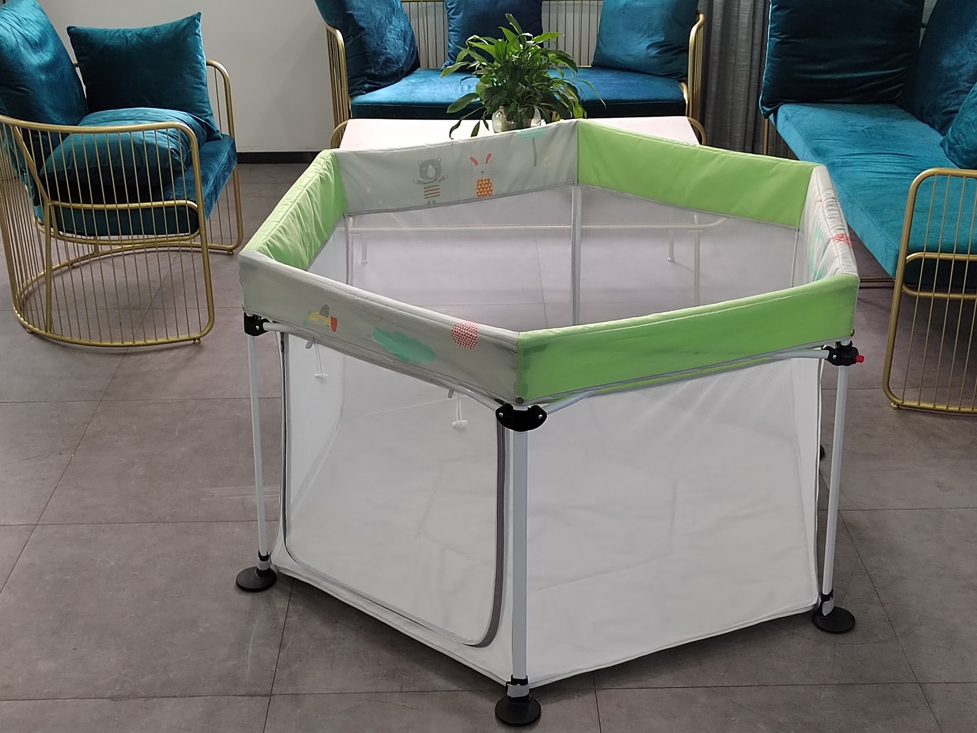 Babiplayen d'intérieur extérieur de tissu d'Oxford pour le parc pliable de sécurité de bébé avec des impressions de porte d'entrée de terrain de jeu