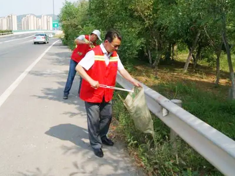 Participate-in-charity-activities