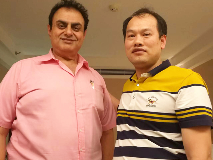 Customers from Arabia customize various gift boxes, packaging boxes,with our factory every year. They recognize our quality very much