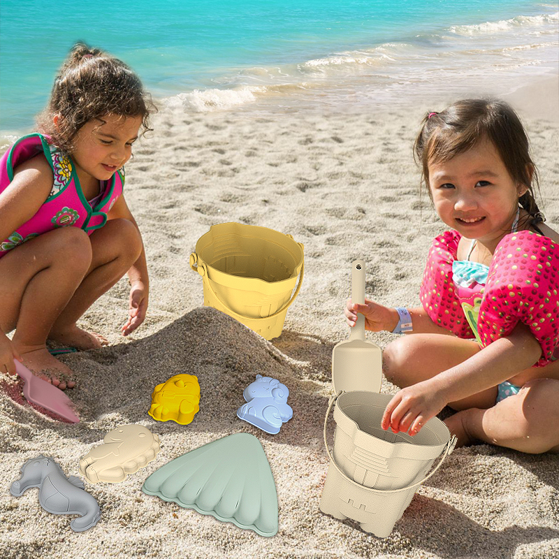 Portable Silicone Sand Bucket Toys