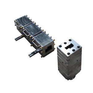 Экструзионная пресс-форма для дверной рамы из ПВХ с твердым вспениванием