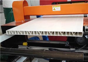 O que devemos fazer se o painel de parede de plástico de madeira estiver anormal