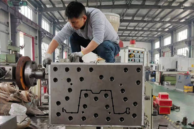 Molde de extrusão de pilha de pranchas de PVC