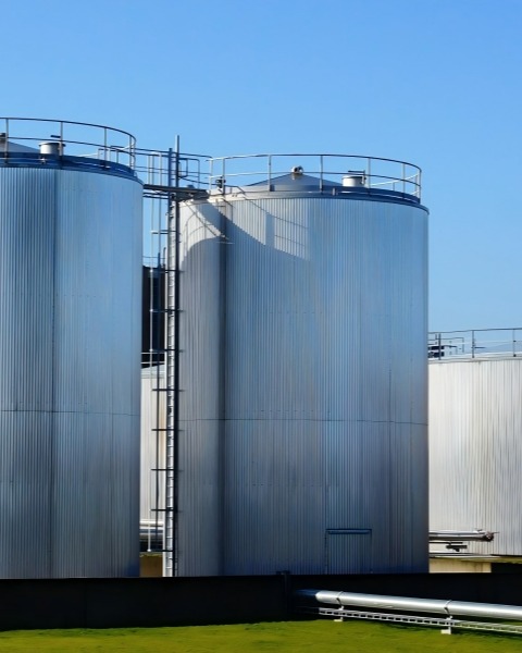 How Oil Storage Tanks Support the Energy Industry