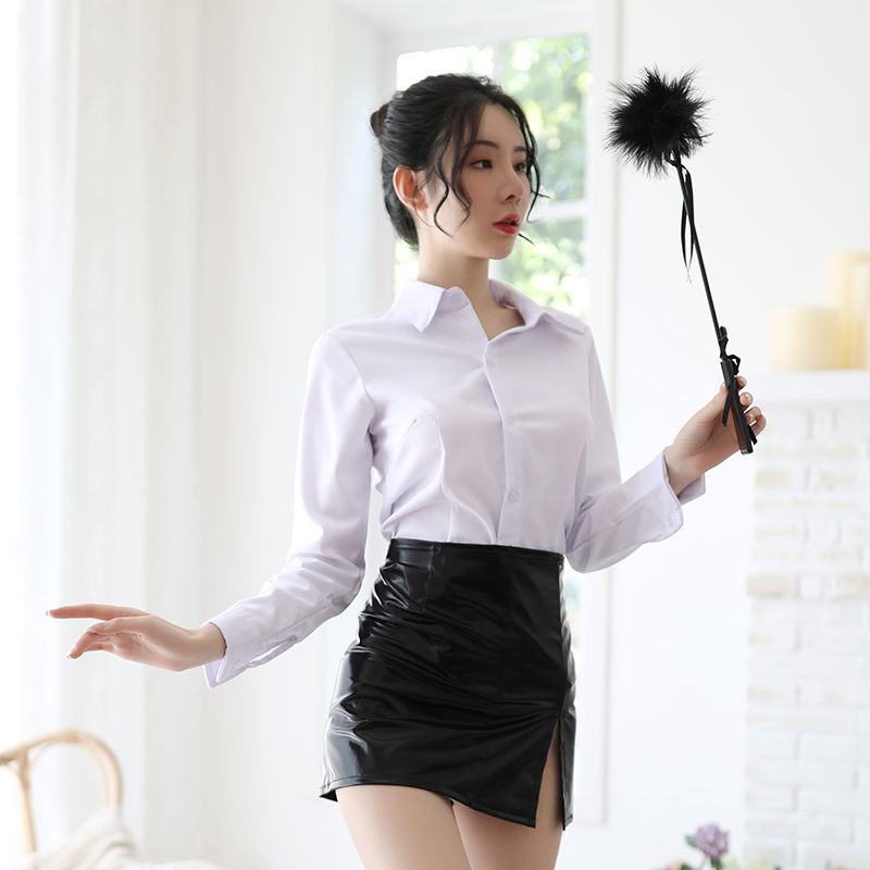 Low-cut V-neck Shirt Pu Skirt