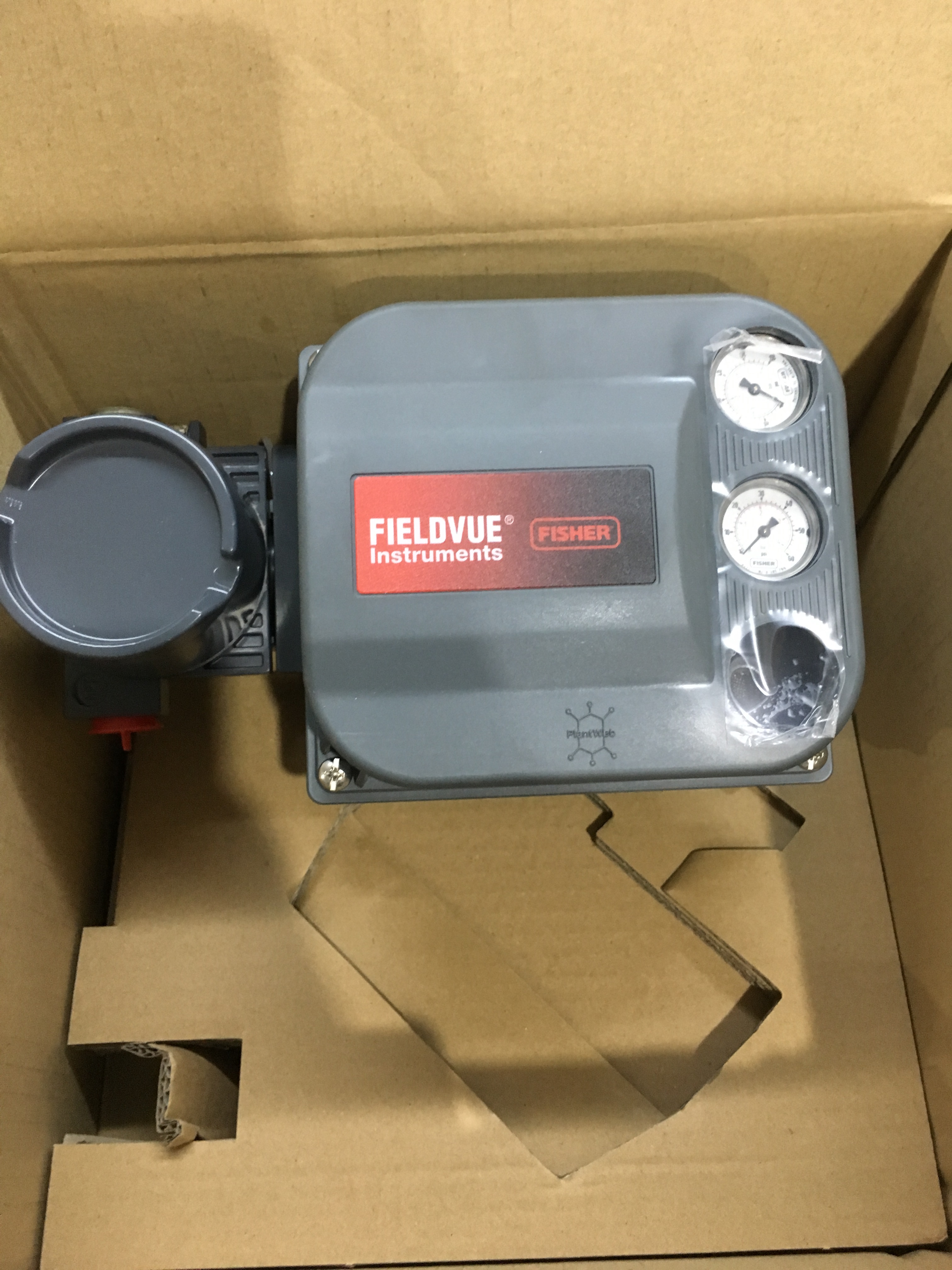 The delivery of fisher DVC6200 positioner for valve