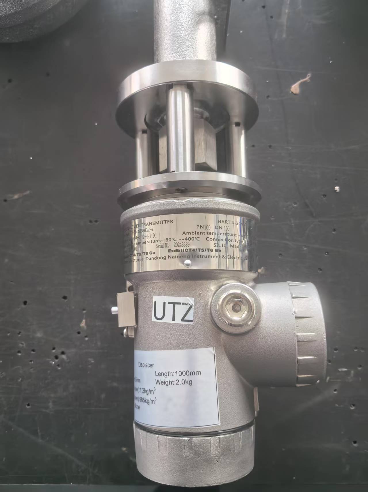 displacer level transmitter displacer level transmitter