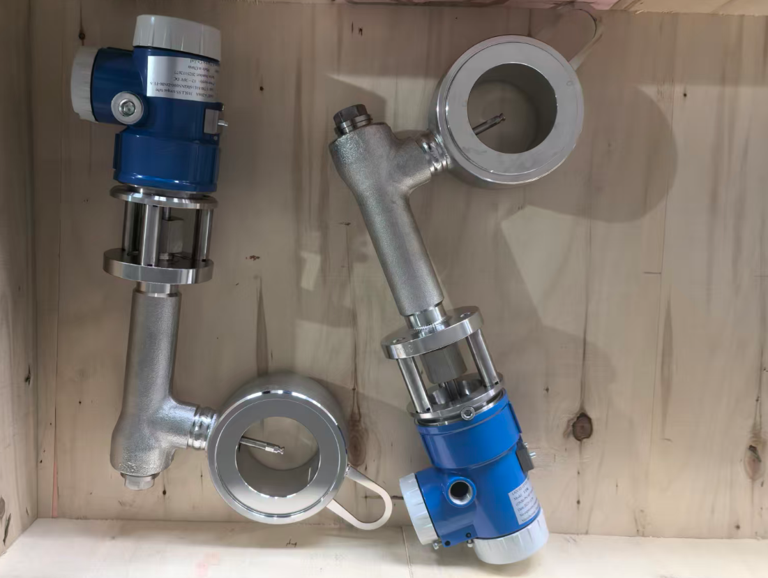 Displacer Level Transmitter