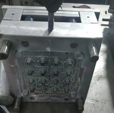 Plastic Cap Injection Lid Parts Customized Mould And Production