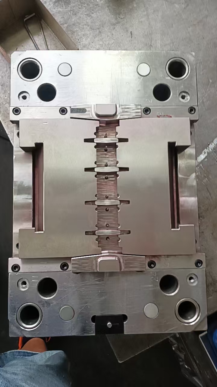 cover mold