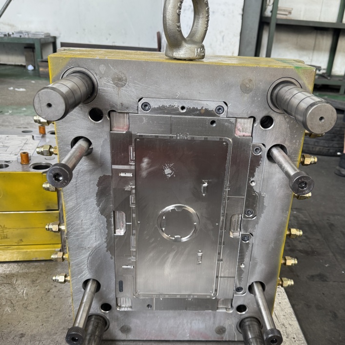 Additive Manufacturing Injection Molding China Mould Manufacturer For Electronic Accessory Parts