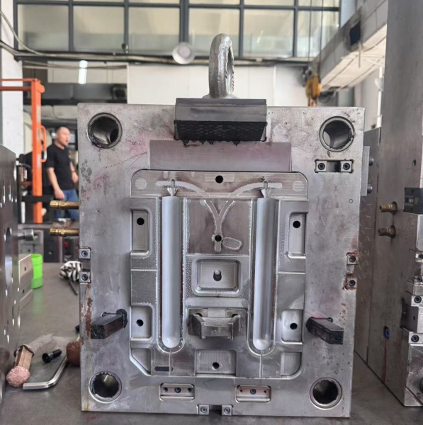 injection moulding machine