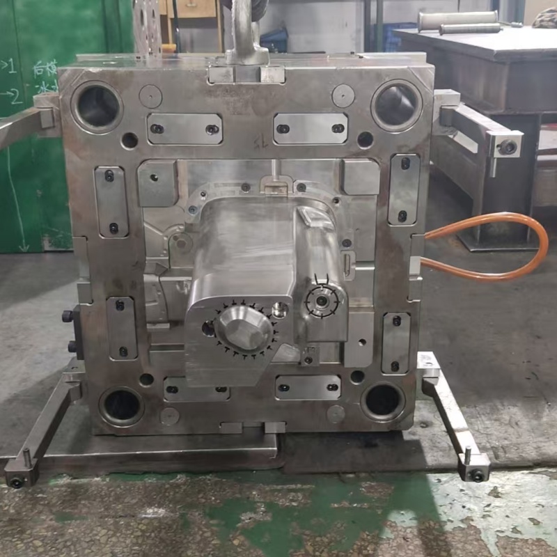 injection moulding machine