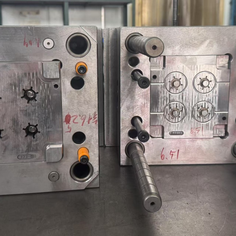 Injection Moulding Plastics For Barthroom Parts Gear