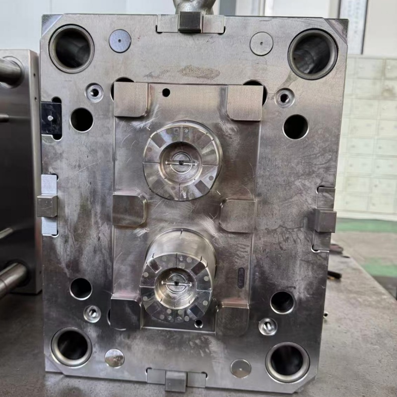 plastic injection molding companies in Xiamen China