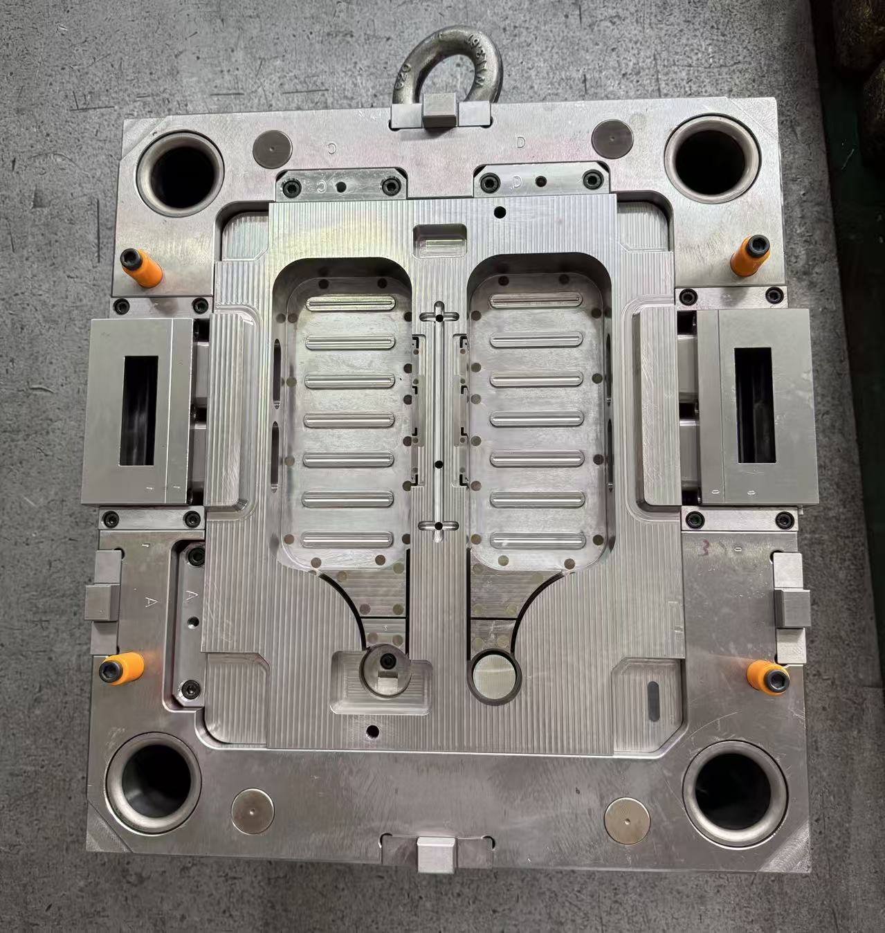 Plastic Injection Mould