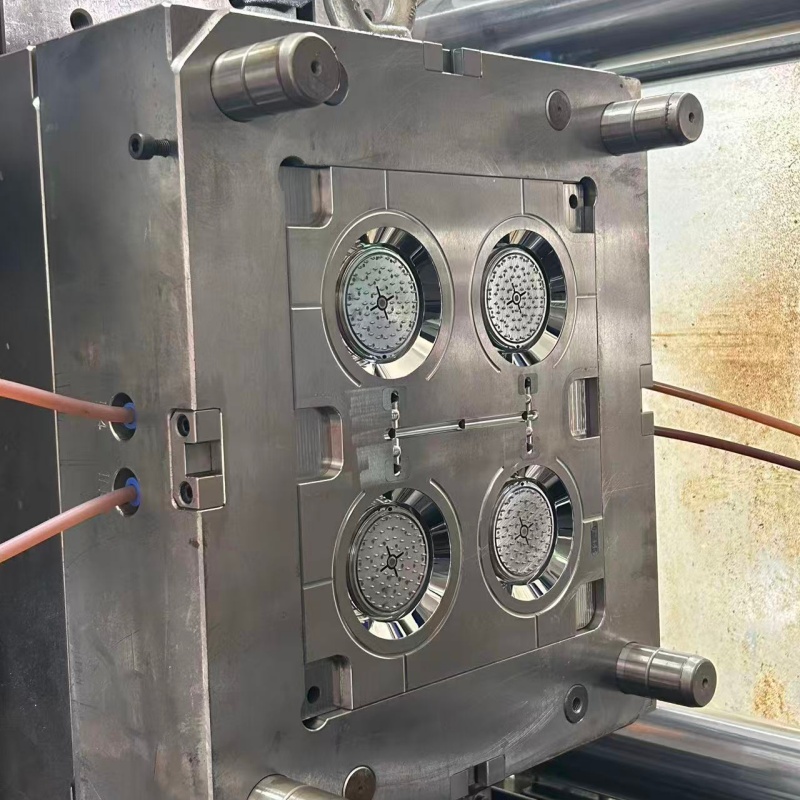 Duș cu efect de ploaie cu perete rotund, fabricat de producătorul de injecție Xiamen Fengjin