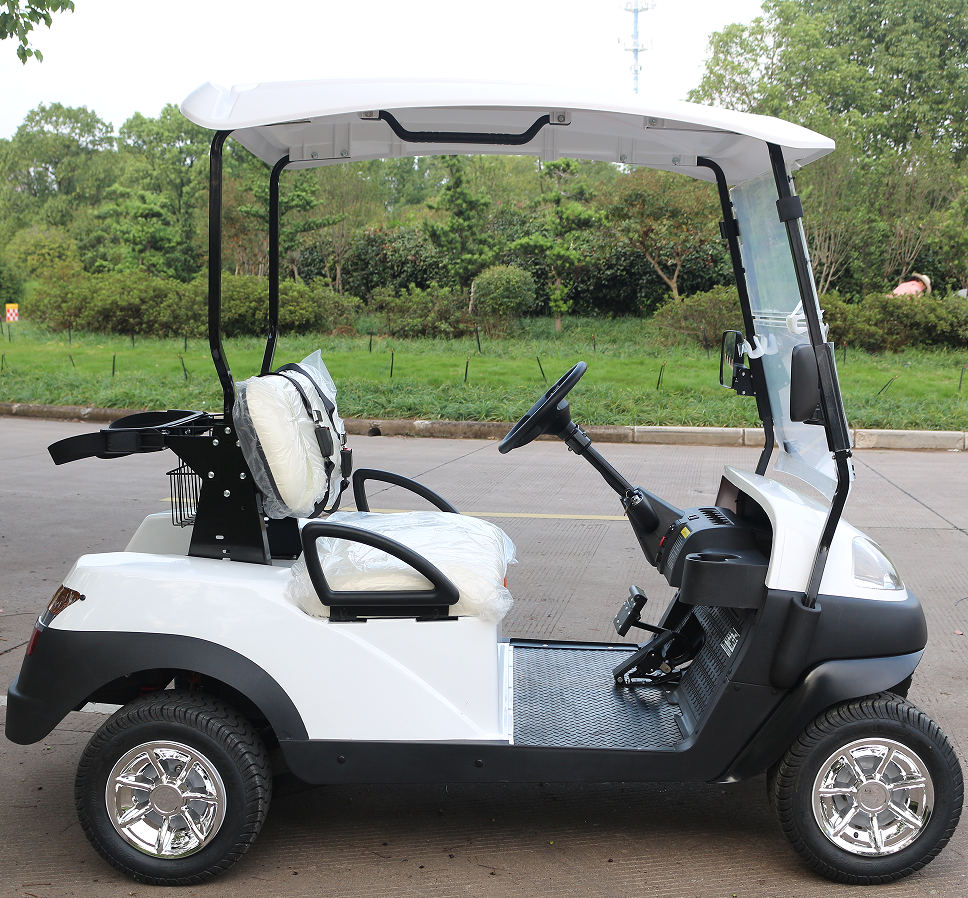 White 2-Seater Electric Golf Cart with Durable Build, Suitable for Golf and Daily Commute