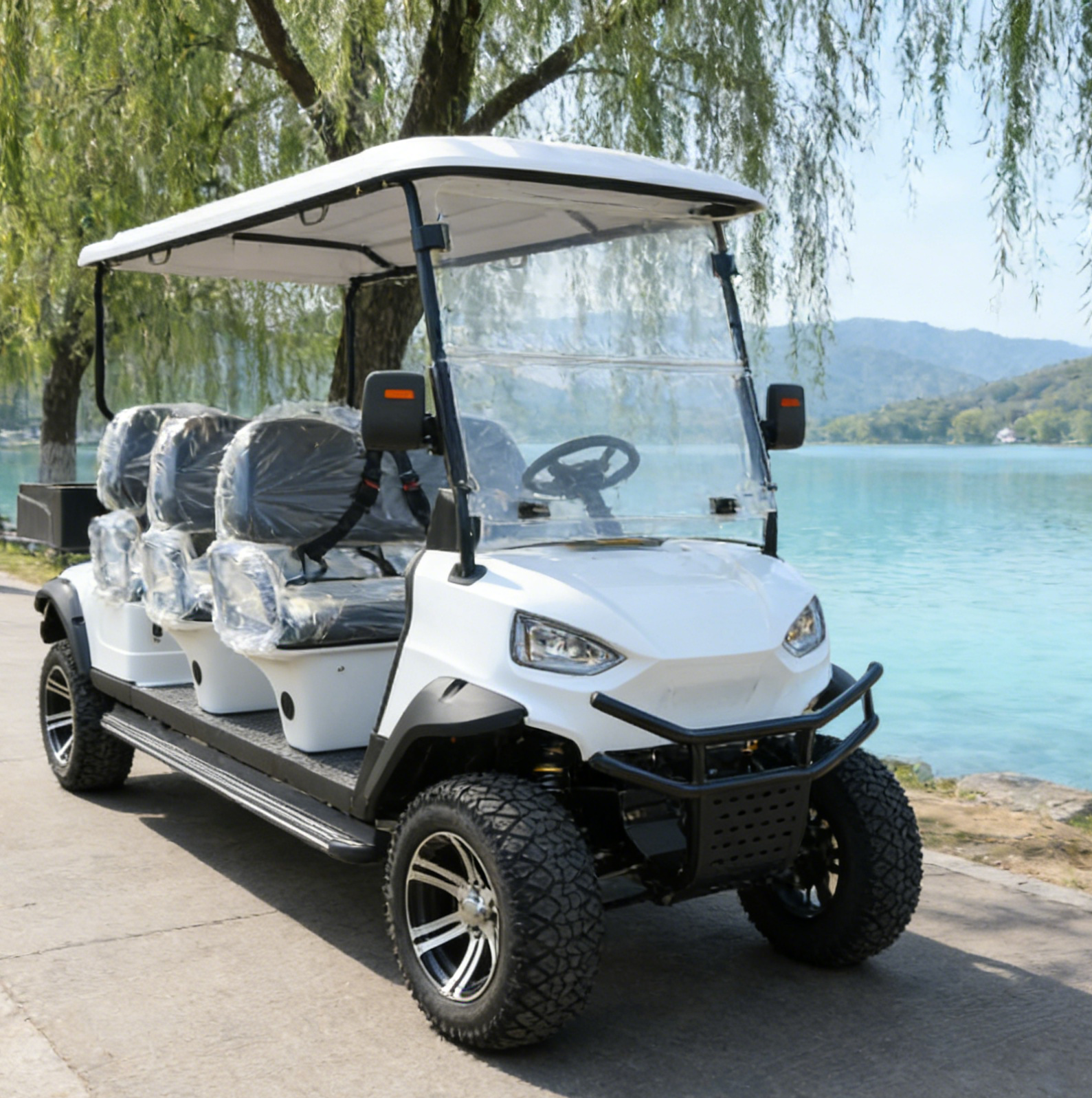 Off-Road Ready White 6-Seater Golf Cart with Rear Storage for Golf Courses