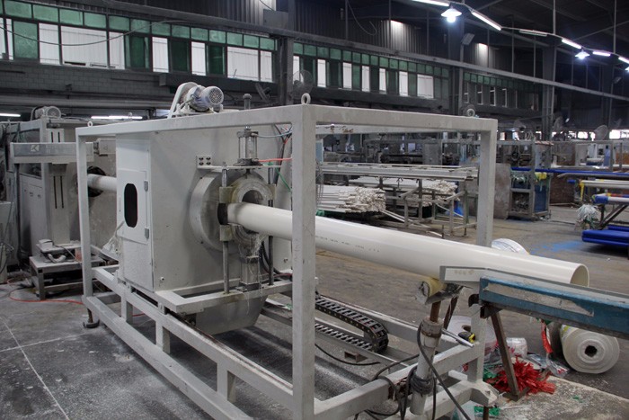 Chaîne de production de tuyau d'eau de PVC