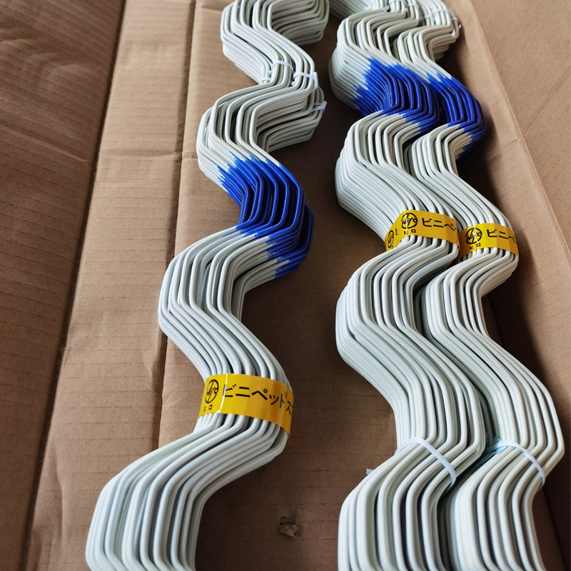 Durable Galvanized Slot Wiggle Wire – Secures Film for Greenhouses