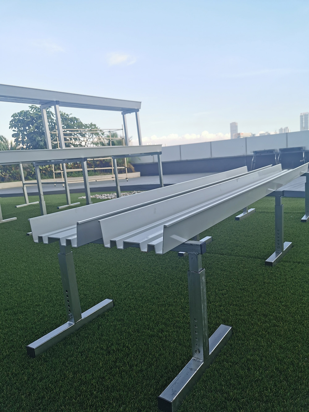 Good Quality PVC NFT Gutter System – Hydroponic Strawberry Planting Gutter for Greenhouses
