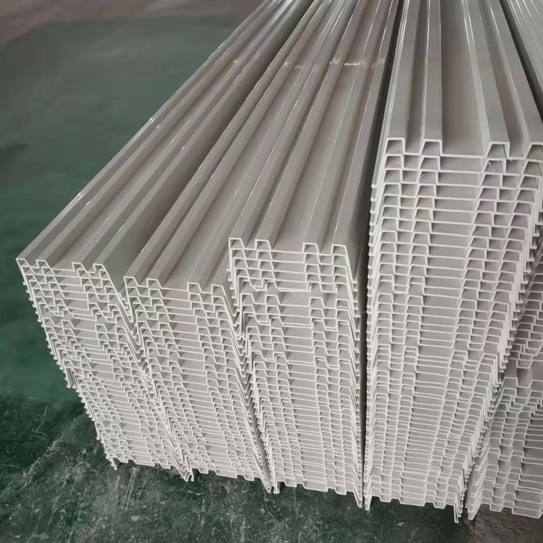 Good Quality PVC NFT Gutter System – Hydroponic Strawberry Planting Gutter for Greenhouses