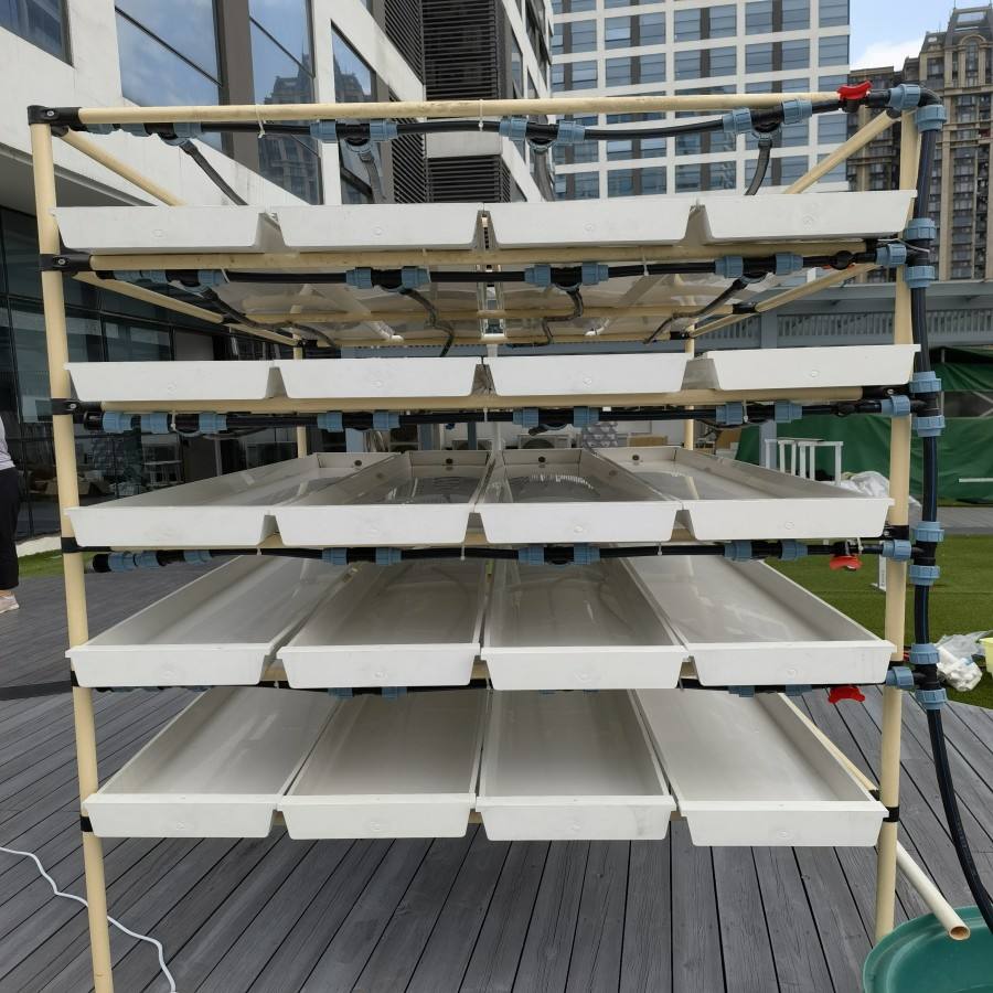 Vertical 7 layers indoor Hydroponic Fodder tray hydroponic system for vegetable seedling