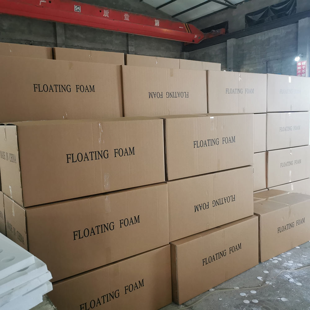 Customized Hydroponics DWC Floating Raft GreenHouse Float Rafts for Growing Vegetables in Commercial Green House